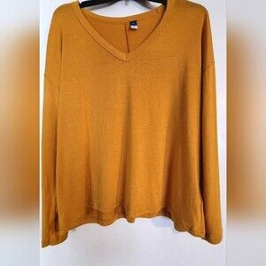 Old Navy, LongSleeve VNeck Sweater Size Medium Gold Color